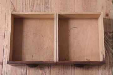 アンティーク家具　和製アンティーク　色ガラス入り!おしゃれなデザインのアンティーク本箱(ブックケース)