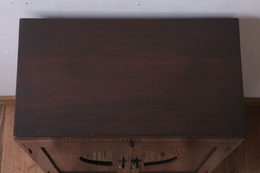 アンティーク家具　和製アンティーク　色ガラス入り!おしゃれなデザインのアンティーク本箱(ブックケース)