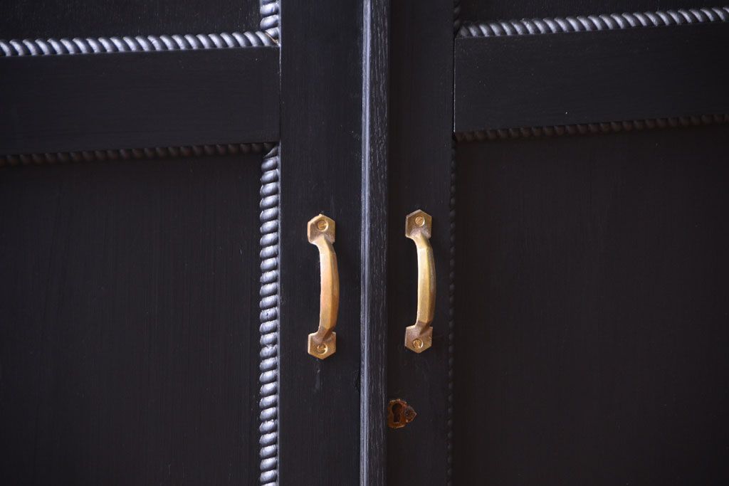 アンティーク家具　アンティークペイント　色ガラス入り!おしゃれなデザインのアンティーク本箱(ブックケース)