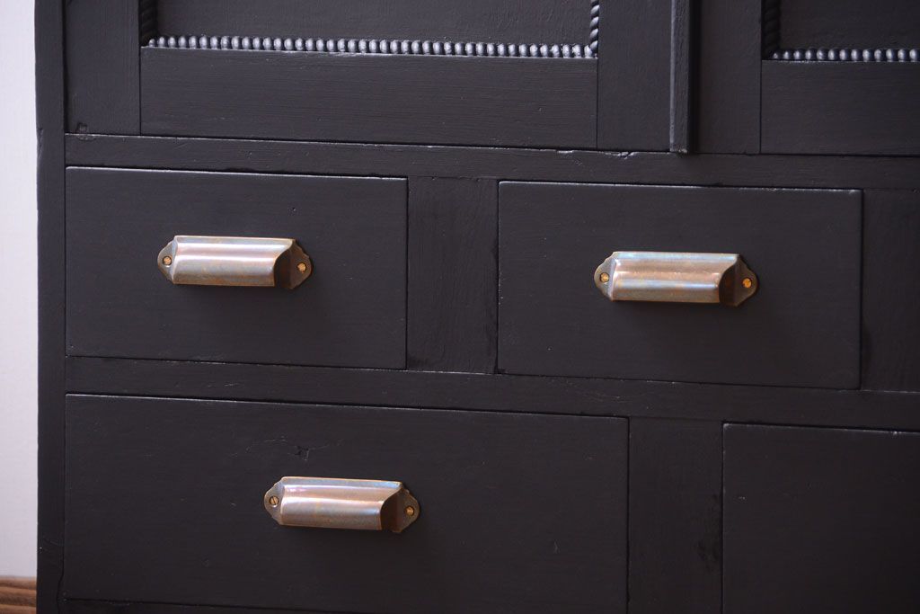 アンティーク家具　アンティークペイント　色ガラス入り!おしゃれなデザインのアンティーク本箱(ブックケース)