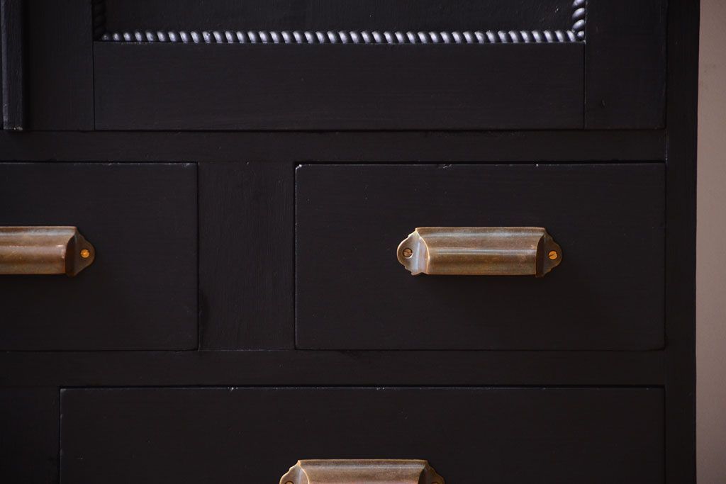 アンティーク家具　アンティークペイント　色ガラス入り!おしゃれなデザインのアンティーク本箱(ブックケース)