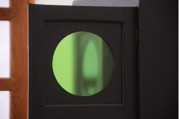 アンティーク家具　アンティークペイント　色ガラス入り!おしゃれなデザインのアンティーク本箱(ブックケース)