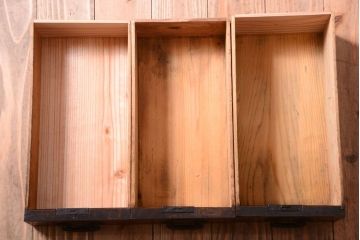 アンティーク家具　 古民具・骨董　明治〜大正　丸金具付き!古い木の上品な茶箪笥