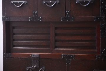 アンティーク家具　古民具・骨董　明治　上手物!古金具付きの三方欅材帳場箪笥