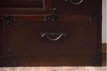 アンティーク家具　古民具・骨董　明治　上手物!古金具付きの三方欅材帳場箪笥