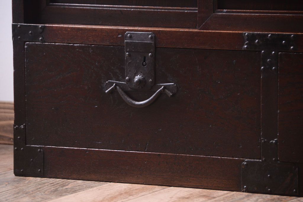 アンティーク家具　古民具・骨董　明治　上手物!古金具付きの三方欅材帳場箪笥