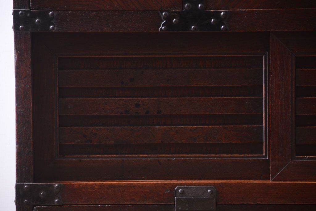 アンティーク家具　古民具・骨董　明治　上手物!古金具付きの三方欅材帳場箪笥