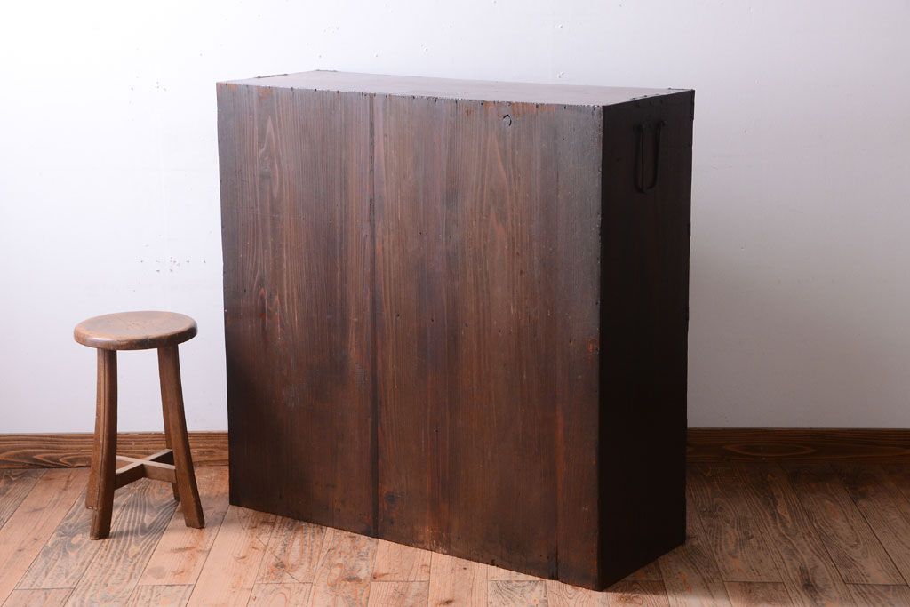アンティーク家具　古民具・骨董　明治　上手物!古金具付きの三方欅材帳場箪笥