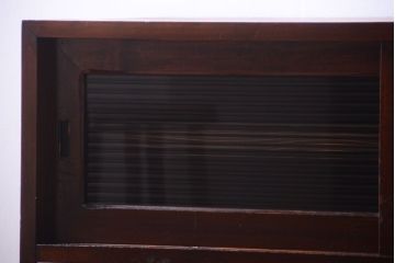 アンティーク家具　和製アンティーク　鉄脚付き!モールガラス引き戸のローボード