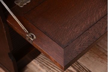 アンティーク家具　和製アンティーク　大正　象嵌入り!シャッター付きの小ぶりなライティングビューロー