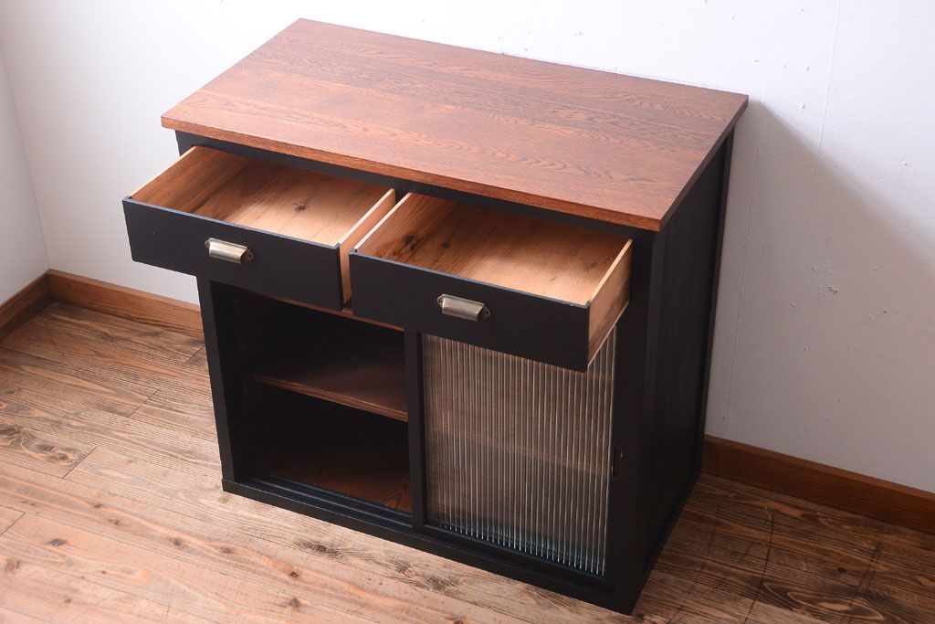 アンティーク家具　アンティークペイント　モールガラス入り!引き出し付きのカウンター収納棚(1)