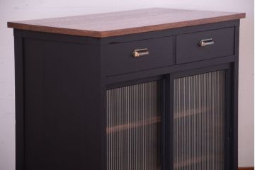 アンティーク家具　アンティークペイント　モールガラス入り!引き出し付きのカウンター収納棚(1)