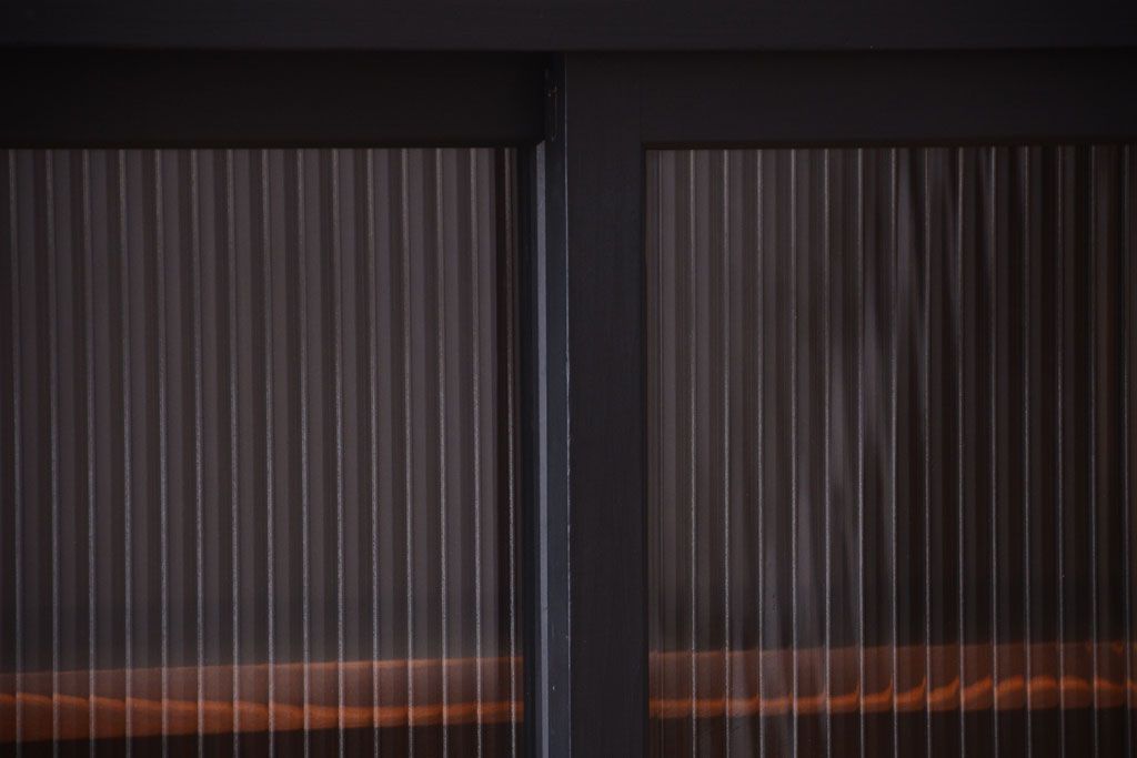 アンティーク家具　アンティークペイント　モールガラス入り!引き出し付きのカウンター収納棚(1)