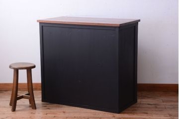 アンティーク家具　アンティークペイント　モールガラス入り!引き出し付きのカウンター収納棚(1)