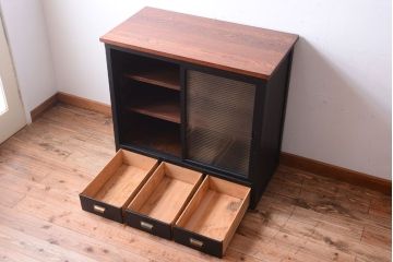アンティーク家具　アンティークペイント　モールガラス入り!引き出し付きのカウンター収納棚(2)