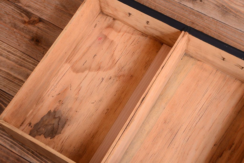 アンティーク家具　アンティークペイント　モールガラス入り!引き出し付きのカウンター収納棚(2)