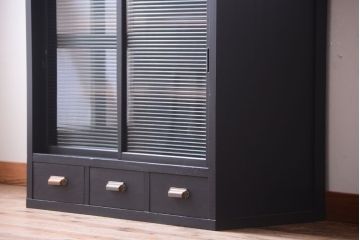 アンティーク家具　アンティークペイント　モールガラス入り!引き出し付きのカウンター収納棚(2)