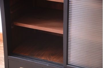 アンティーク家具　アンティークペイント　モールガラス入り!引き出し付きのカウンター収納棚(2)