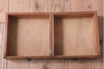 アンティーク家具　和製アンティーク　古い木の上品な小ぶりブックケース(本箱)