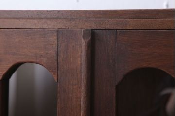 アンティーク家具　和製アンティーク　古い木の上品な小ぶりブックケース(本箱)