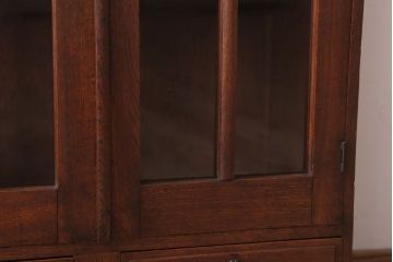 アンティーク家具　和製アンティーク　古い木の上品な小ぶりブックケース(本箱)