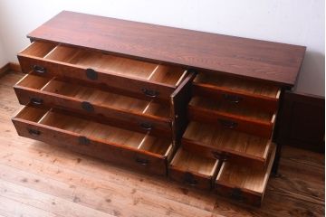 アンティーク家具　アンティーク　前面欅材!漆が綺麗な衣装箪笥ローボード(2)