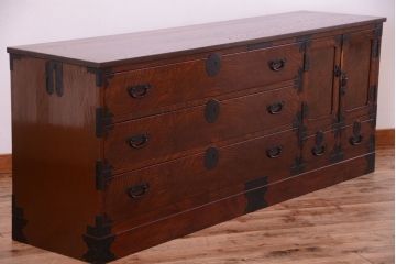 アンティーク家具　アンティーク　前面欅材!漆が綺麗な衣装箪笥ローボード(2)