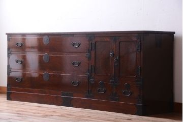 アンティーク家具　アンティーク　前面欅材!漆が綺麗な衣装箪笥ローボード(2)