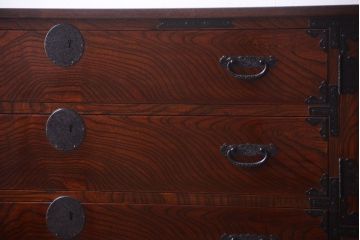 アンティーク家具　アンティーク　前面欅材!漆が綺麗な衣装箪笥ローボード(2)