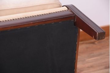 ヴィンテージ家具　イギリスビンテージ　おしゃれな3人掛けソファ