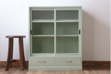 アンティーク家具　ペイント　引き出し2杯付き!ダイヤガラス入りアンティーク戸棚(収納棚)