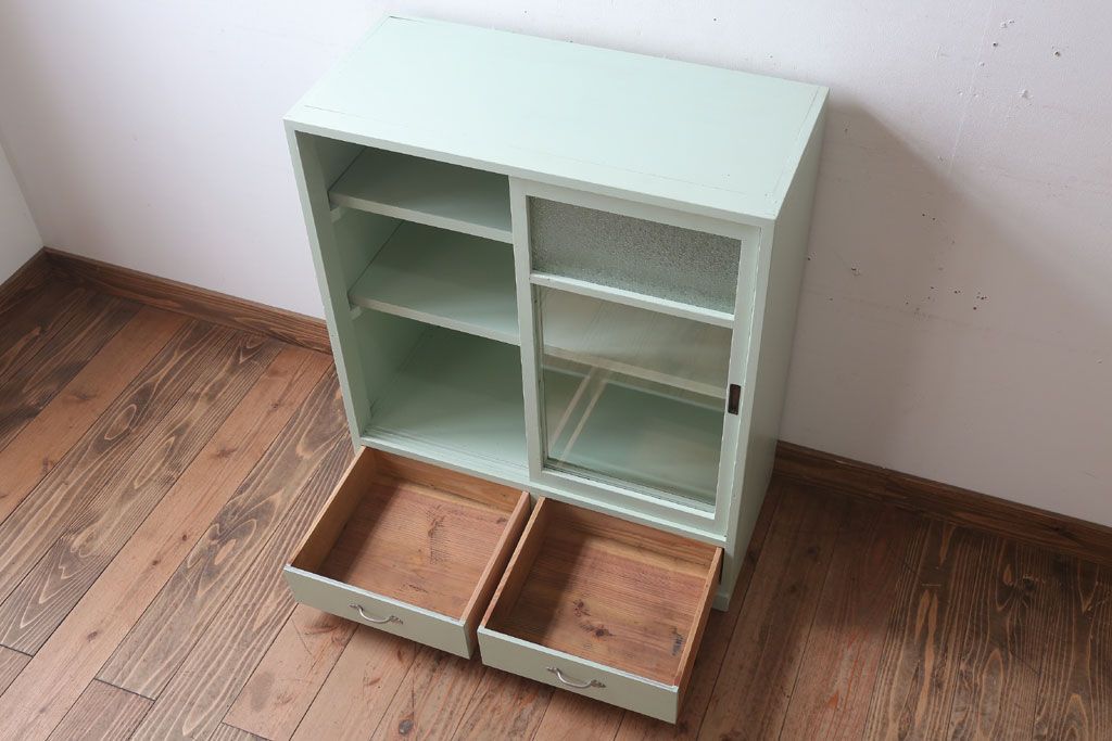 アンティーク家具　ペイント　引き出し2杯付き!ダイヤガラス入りアンティーク戸棚(収納棚)