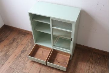 アンティーク家具　ペイント　引き出し2杯付き!ダイヤガラス入りアンティーク戸棚(収納棚)