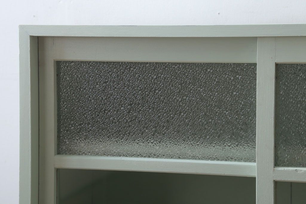 アンティーク家具　ペイント　引き出し2杯付き!ダイヤガラス入りアンティーク戸棚(収納棚)