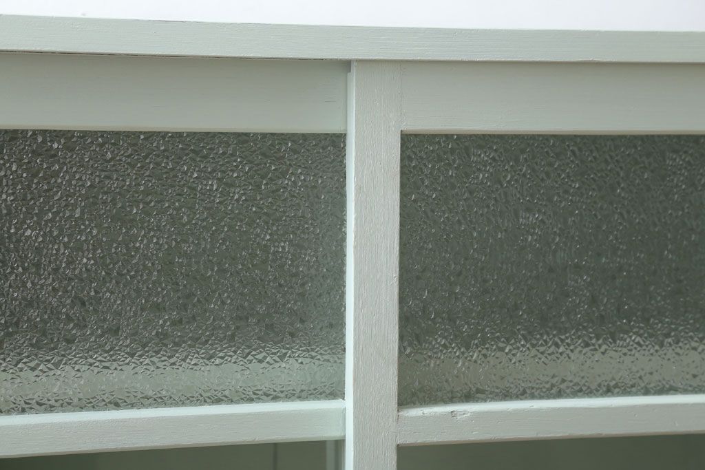 アンティーク家具　ペイント　引き出し2杯付き!ダイヤガラス入りアンティーク戸棚(収納棚)