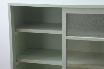 アンティーク家具　ペイント　引き出し2杯付き!ダイヤガラス入りアンティーク戸棚(収納棚)