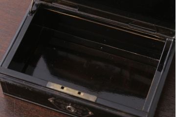 アンティーク雑貨　和製アンティーク　大正〜昭和初期　小振りな鉄製手提げ金庫