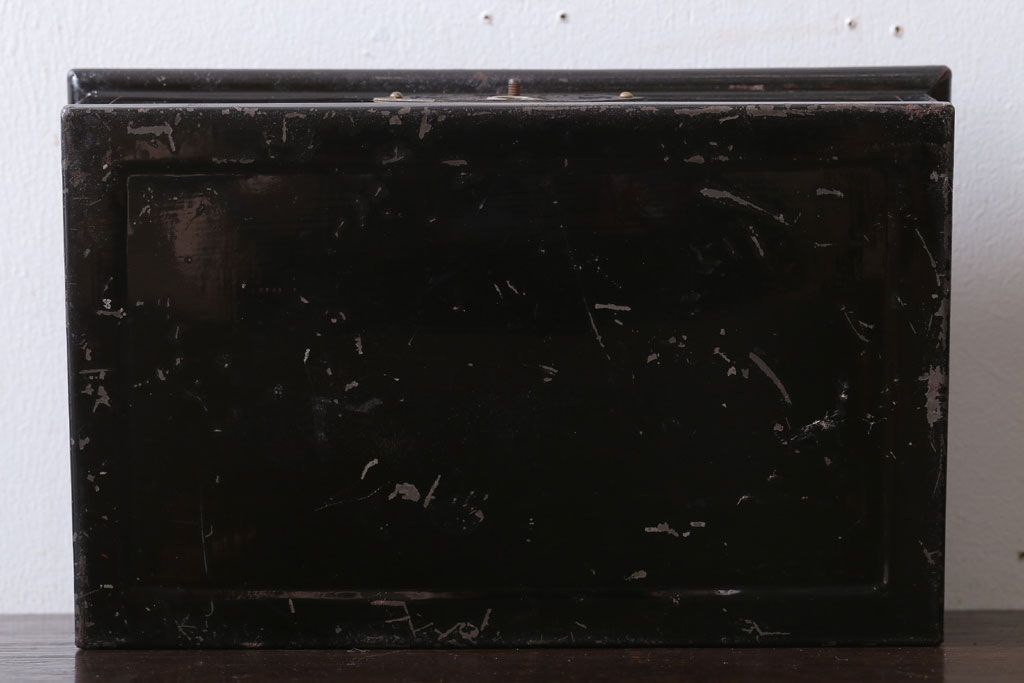 アンティーク雑貨　和製アンティーク　大正〜昭和初期　小振りな鉄製手提げ金庫