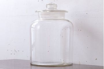 アンティーク雑貨　昭和レトロ　ガラス蓋のガラス瓶(2)