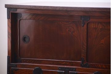 アンティーク家具　アンティーク　前面欅材!漆が綺麗な衣装箪笥ローボード(3)