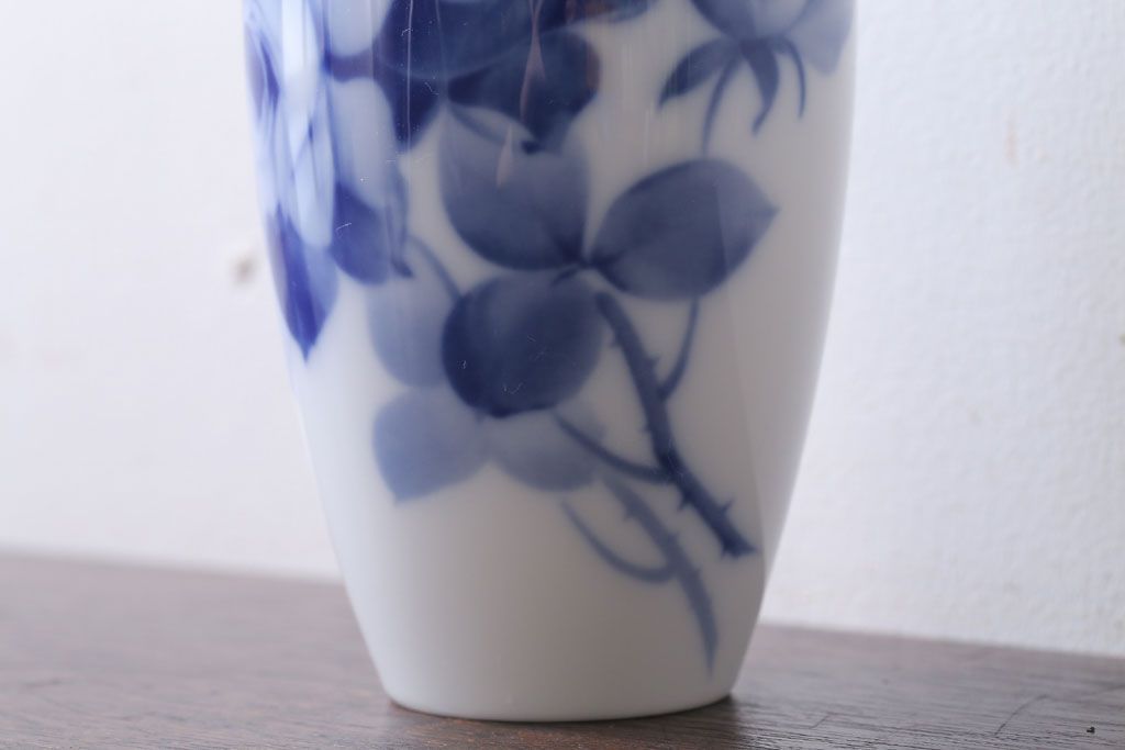 アンティーク雑貨　中古　大倉陶園(おおくらとうえん)　ブルーローズ　15cm　花器