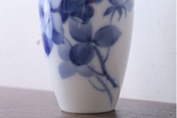 アンティーク雑貨　中古　大倉陶園(おおくらとうえん)　ブルーローズ　15cm　花器