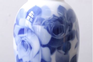 アンティーク雑貨　中古　大倉陶園(おおくらとうえん)　ブルーローズ　15cm　花器