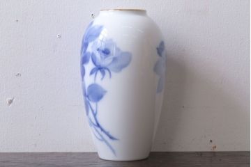 アンティーク雑貨　中古　大倉陶園(おおくらとうえん)　ブルーローズ　15cm　花器
