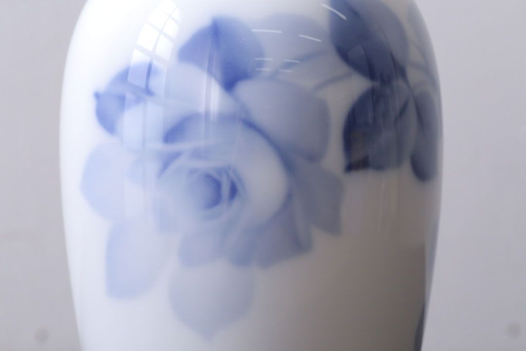 アンティーク雑貨　中古　大倉陶園(おおくらとうえん)　ブルーローズ　15cm　花器