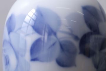 アンティーク雑貨　中古　大倉陶園(おおくらとうえん)　ブルーローズ　15cm　花器