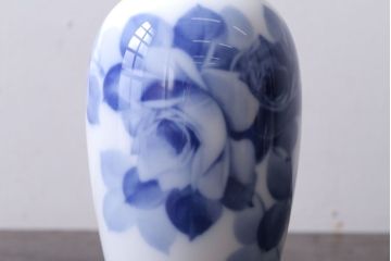 アンティーク雑貨　中古　大倉陶園(おおくらとうえん)　ブルーローズ　15cm　花器