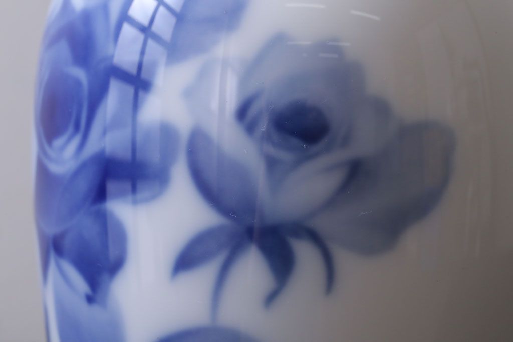 アンティーク雑貨　中古　大倉陶園(おおくらとうえん)　ブルーローズ　15cm　花器