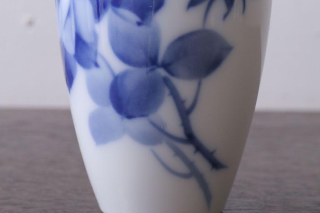 アンティーク雑貨　中古　大倉陶園(おおくらとうえん)　ブルーローズ　15cm　花器