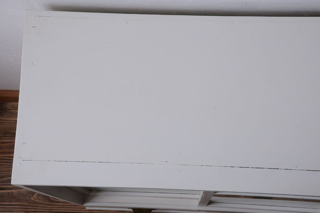 アンティーク家具　ペイント　引き出し2杯付き!ダイヤガラス入りアンティーク戸棚(収納棚)(2)